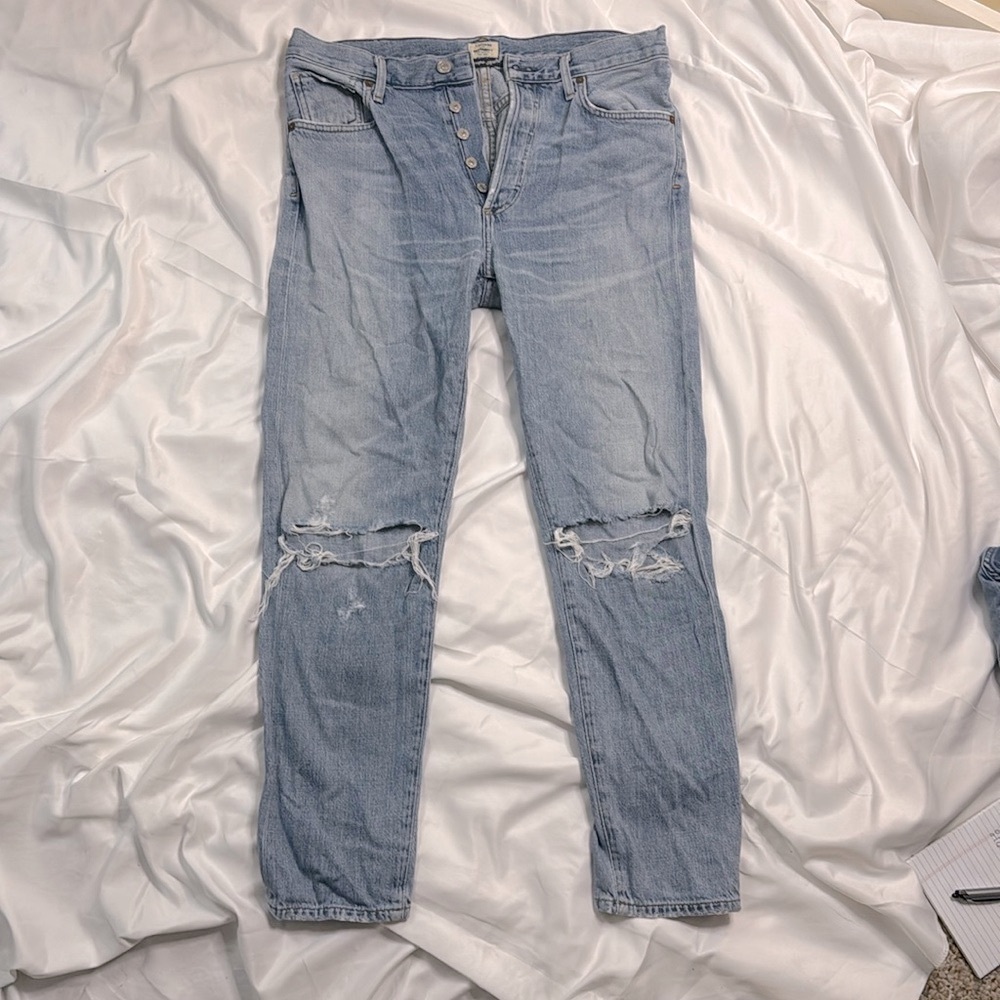Citizens of Humanity Premium Vintage Liya High Rise Classic Crop Jeans. Item 107